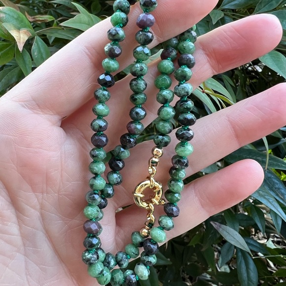 Ruby Zoisite hand-knotted strand - Picture 3 of 7